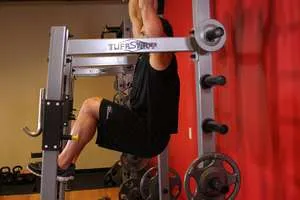 Hanging knee raise, end position