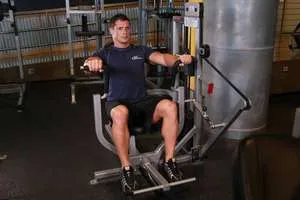 Machine chest press, end position