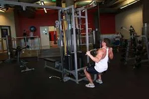 Lat pulldown, end position